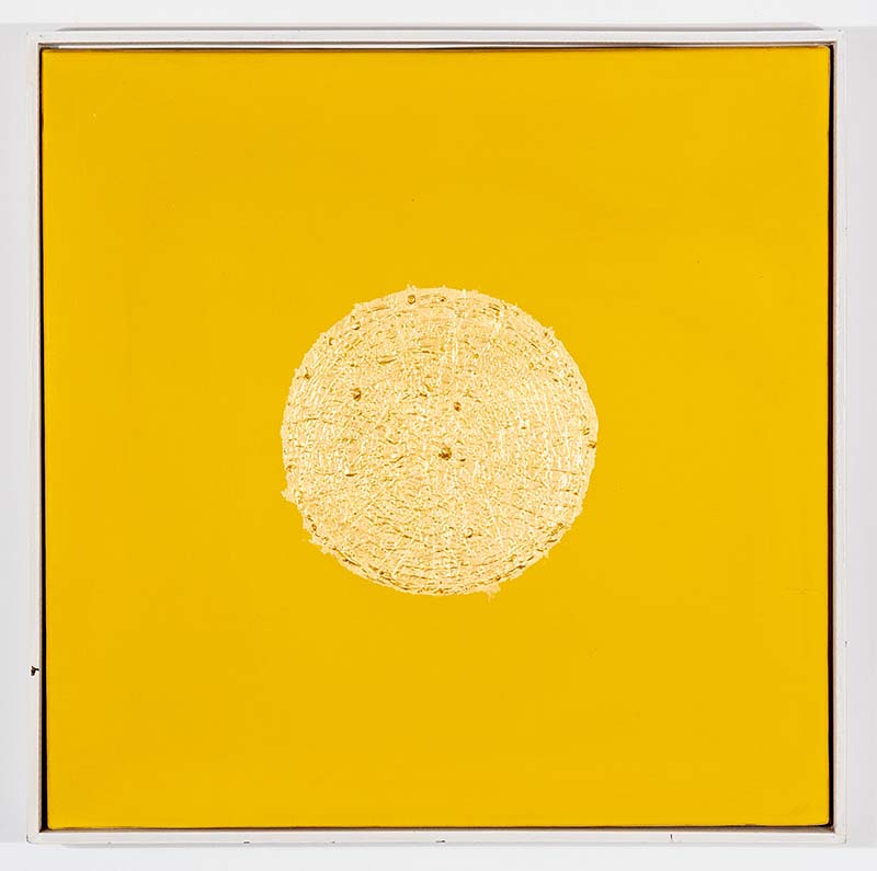 Gelbes Quadrat mit goldenem Kreis in der Mitte von Herbert Oehm